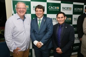 Read more about the article Presidente do CRA participa de solenidade de posse da FACIET