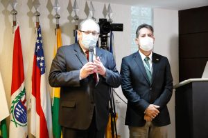 Read more about the article Adm. Prof. Iranilson parabeniza a reeleição da chapa Gestão Compartilhada